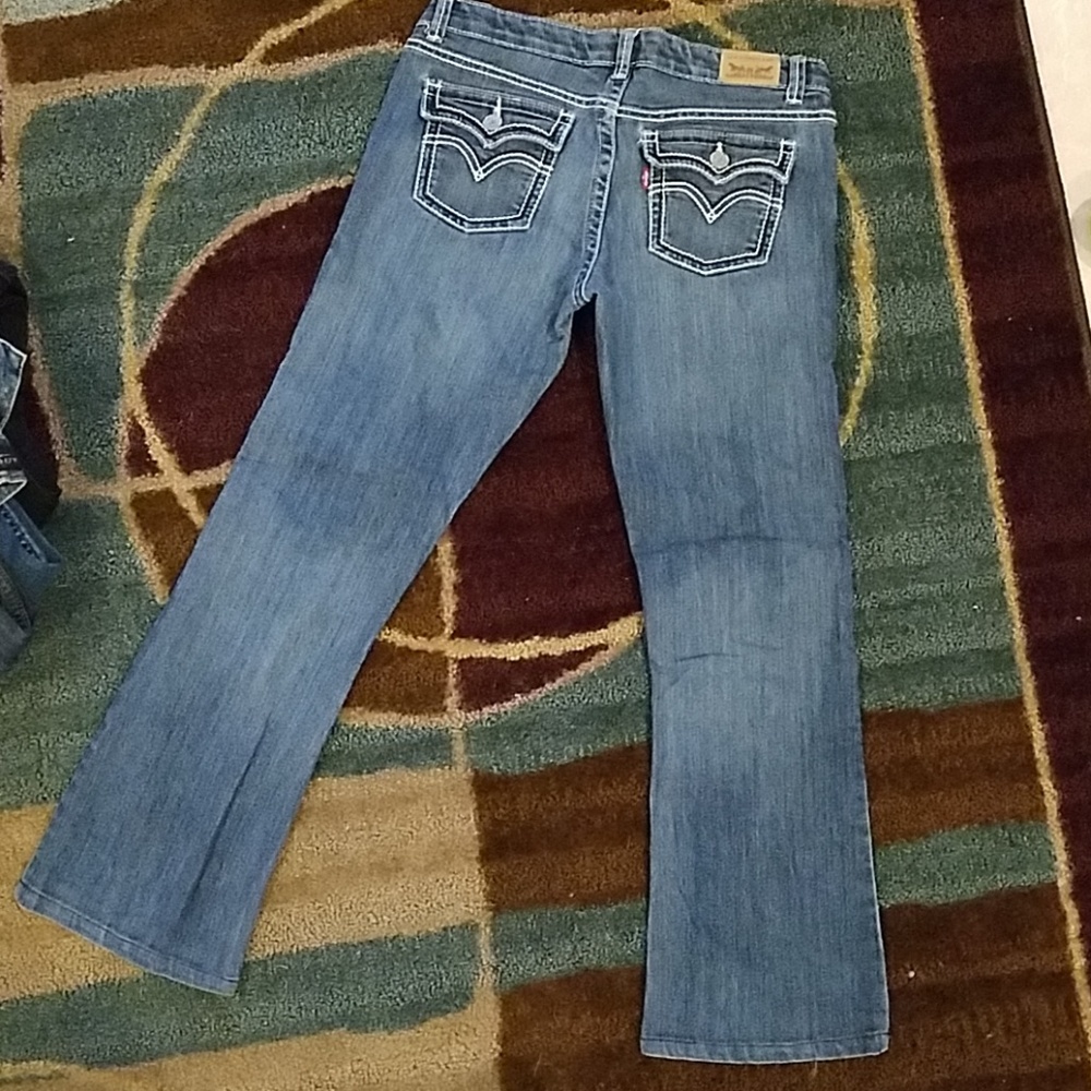 Girls Levi's jeans